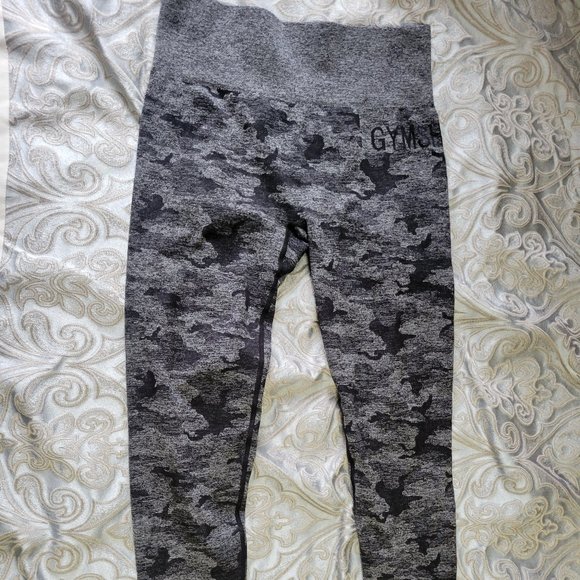 Gymshark Camo size medium leggings high rise - Picture 1 of 3